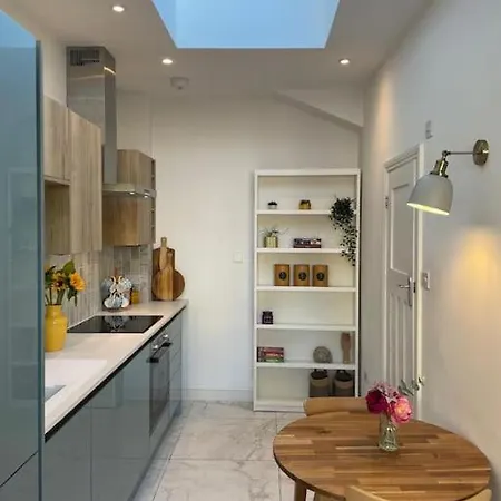 Sunny Studio With Parking And Private Entrance Bristol Exterior foto